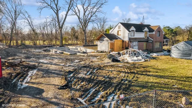 $525,000 | 535 Fairway Lane, Northbrook, IL 60062