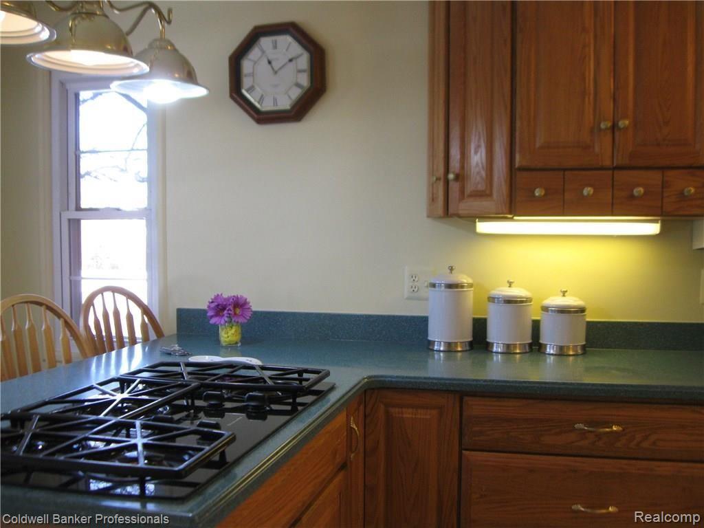 367 Ridgemont Road Grosse Pointe, MI 48236 - Photo 13 of 40