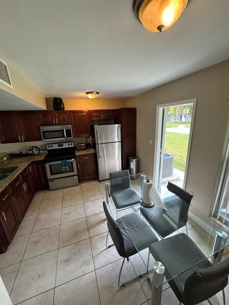 483 Northwest 19th Street, Unit 362 Miami, FL 33136 - Photo 9 of 26