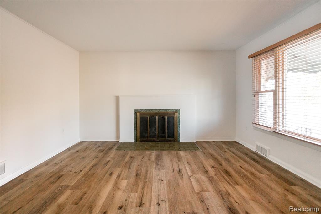 440 Alter Road Detroit, MI 48215 - Photo 5 of 40