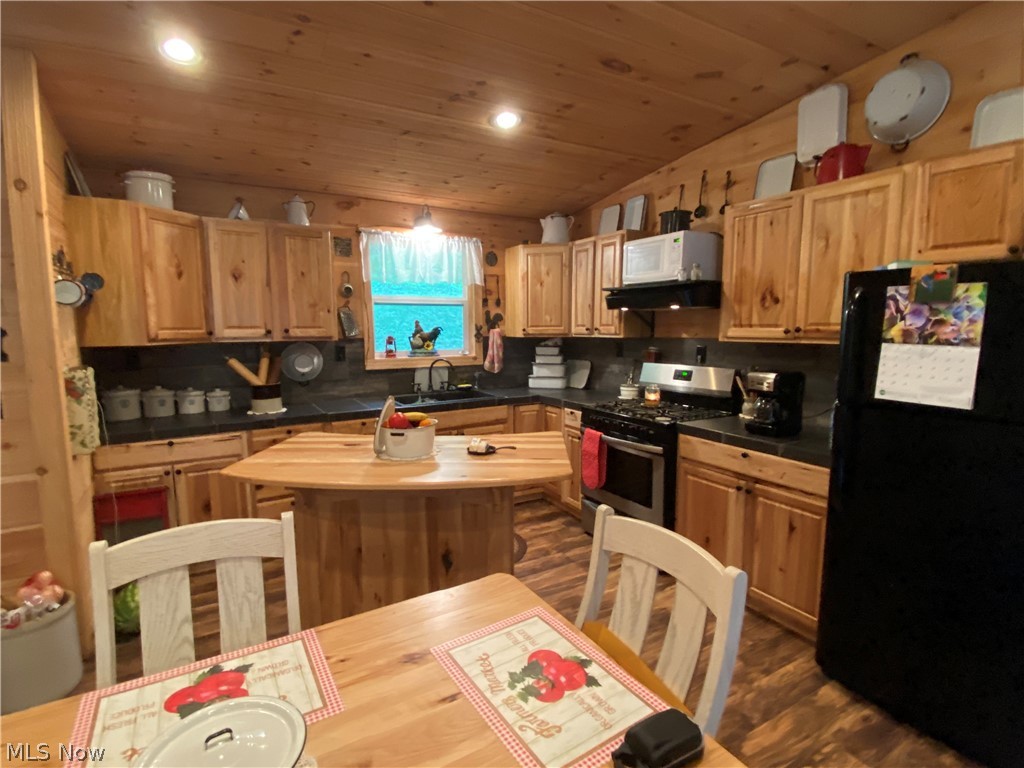 1795 Wilson Run Road New Matamoras, OH 45767 - Photo 10 of 15 Gallery Image 10