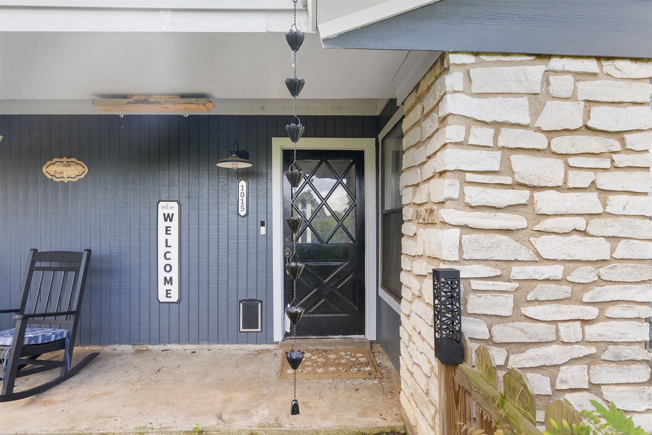 1015 FM 112 Road Lexington, TX 78947 - Photo 9 of 38 a view of an entryway