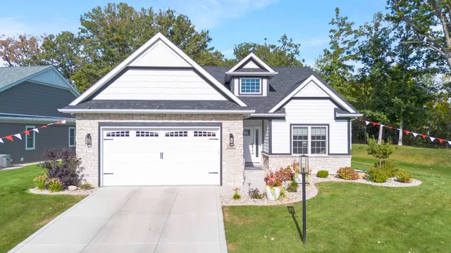 $659,900 | 12817 Creekside Lane, Cedar Lake, IN 46303