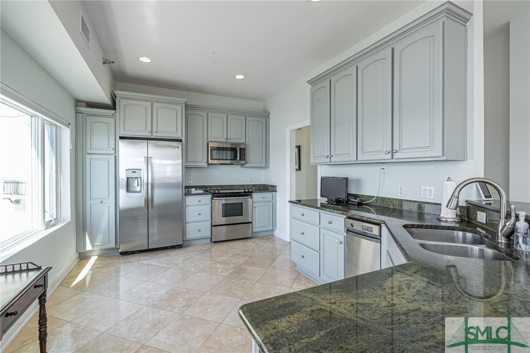 700 Wilmington Island Road, Unit 702 Savannah, GA 31410 - Photo 11 of 49