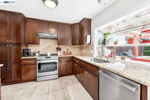 $1,199,000 | 5549 Bridgeport Circle, Livermore, CA 94551