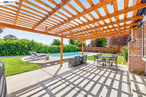 $1,199,000 | 5549 Bridgeport Circle, Livermore, CA 94551