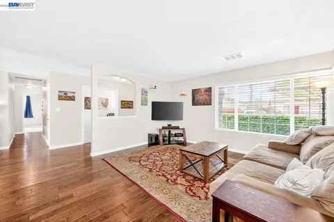 $1,199,000 | 5549 Bridgeport Circle, Livermore, CA 94551