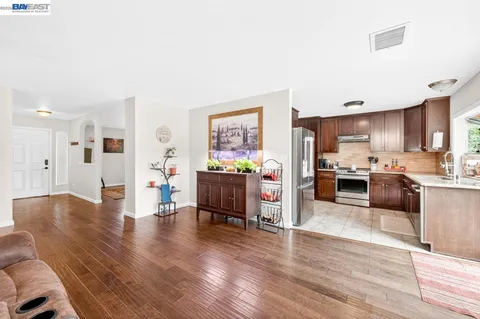 $1,199,000 | 5549 Bridgeport Circle, Livermore, CA 94551