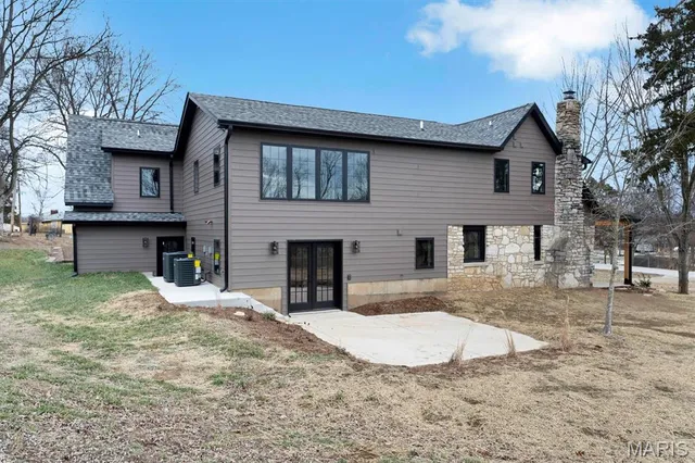 $849,900 | 18531 South Fox Creek Lane, Pacific, MO 63069