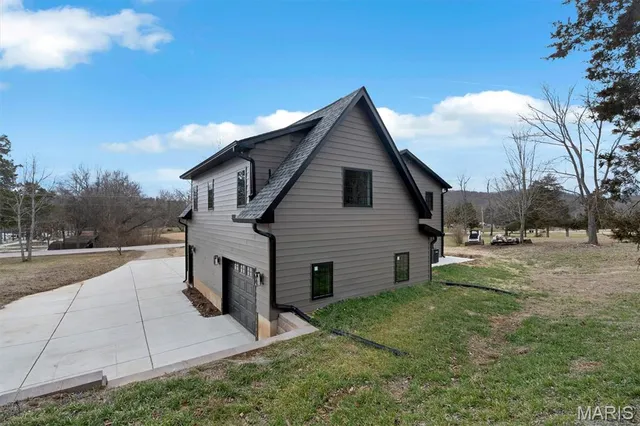 $849,900 | 18531 South Fox Creek Lane, Pacific, MO 63069