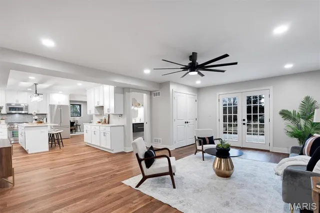 $849,900 | 18531 South Fox Creek Lane, Pacific, MO 63069