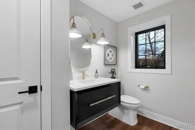 $849,900 | 18531 South Fox Creek Lane, Pacific, MO 63069