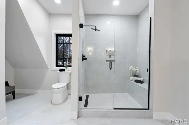 $849,900 | 18531 South Fox Creek Lane, Pacific, MO 63069