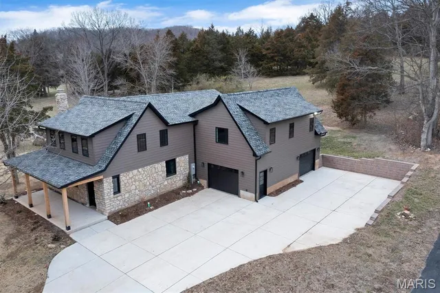 $849,900 | 18531 South Fox Creek Lane, Pacific, MO 63069