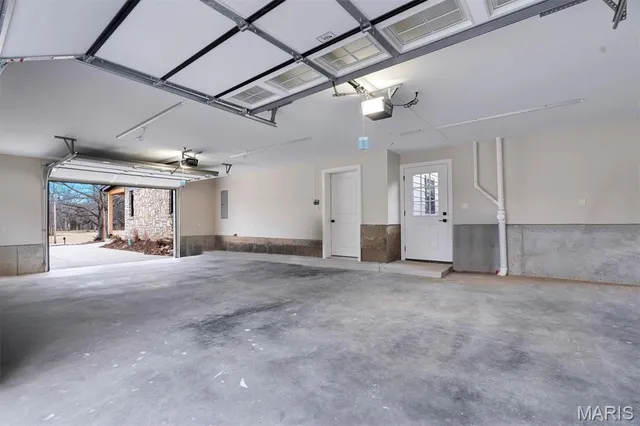 $849,900 | 18531 South Fox Creek Lane, Pacific, MO 63069