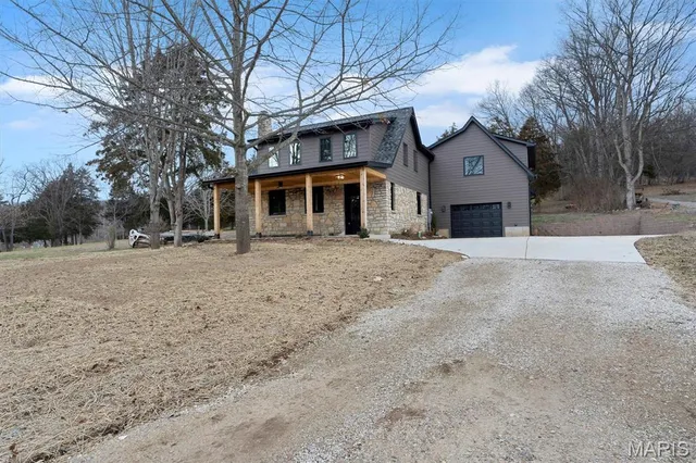 $849,900 | 18531 South Fox Creek Lane, Pacific, MO 63069