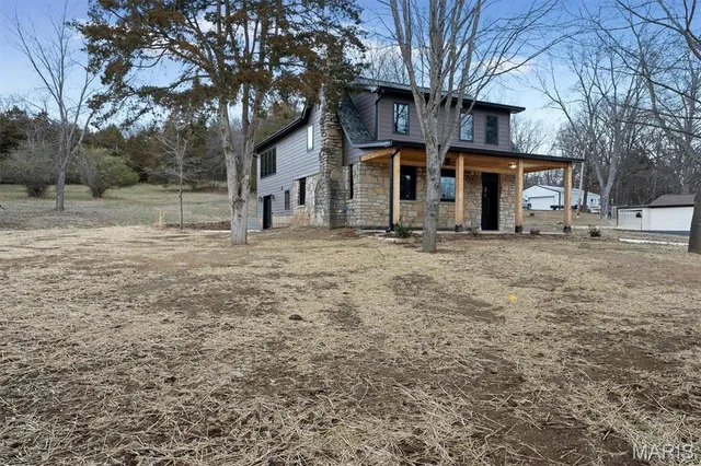 $849,900 | 18531 South Fox Creek Lane, Pacific, MO 63069