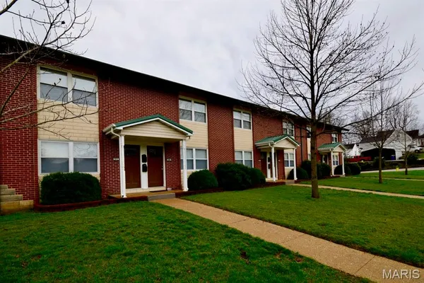 $1,100 | 511 North 5th Street, De Soto, MO 63020