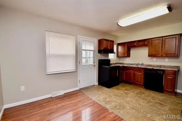 $1,100 | 511 North 5th Street, De Soto, MO 63020