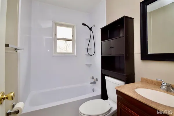 $1,100 | 511 North 5th Street, De Soto, MO 63020