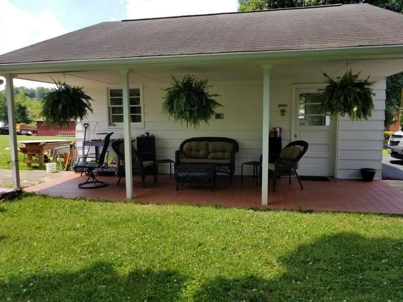 7006 Plantation Road Roanoke, VA 24019 - Photo 7 of 28 20190627185053005940000000-o
