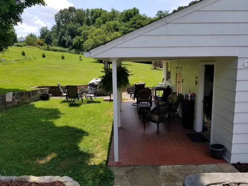 7006 Plantation Road Roanoke, VA 24019 - Photo 8 of 28 20190627185057068898000000-o