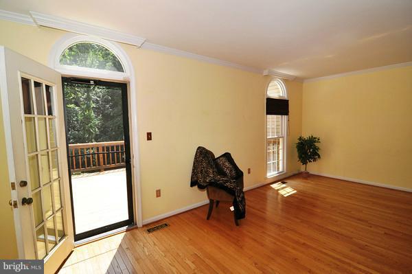 7465 Ridge Oak Court Springfield, VA 22153 - Photo 15 of 24 Living Room
