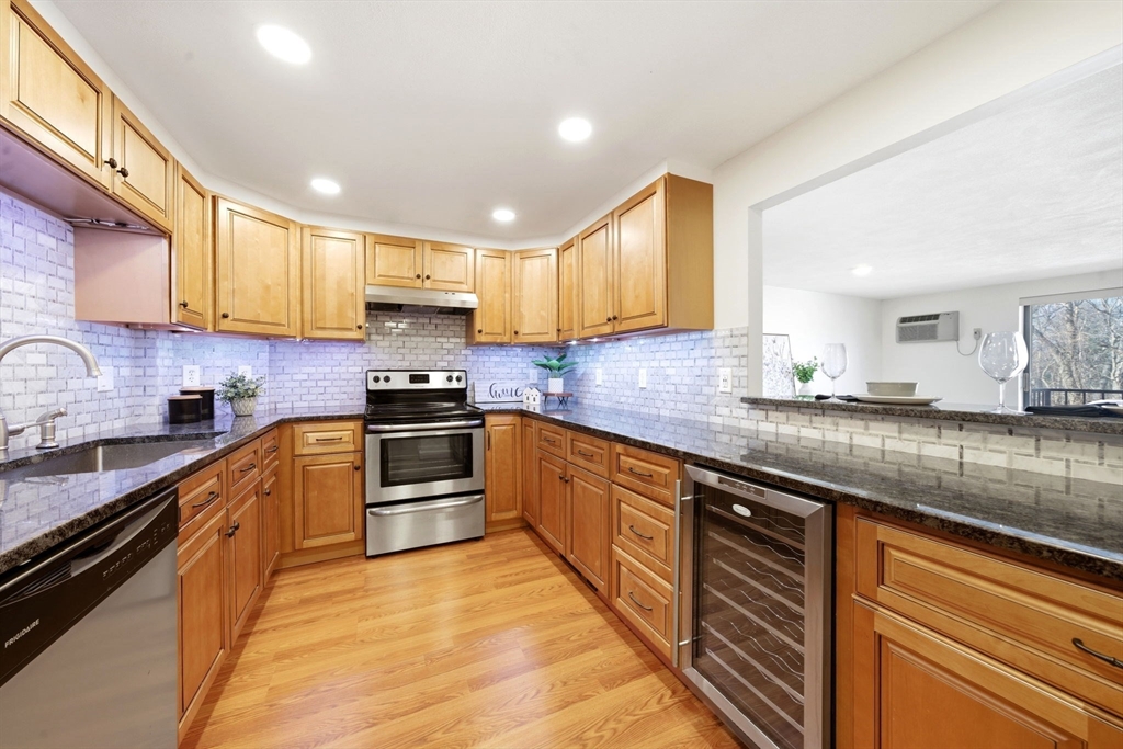9 Broadway, Unit 217 Saugus, MA 01906 - Photo 1 of 15