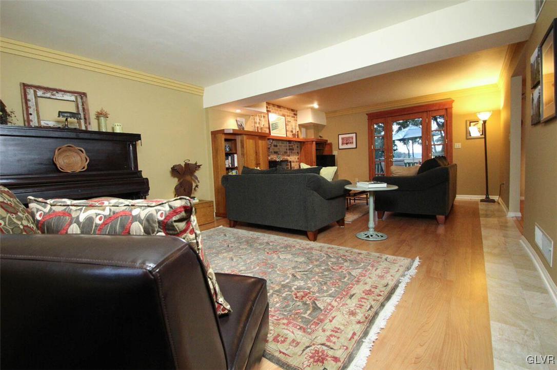 3238 Reeve Drive West Bethlehem, PA 18020 - Photo 4 of 28 Gallery Image 4