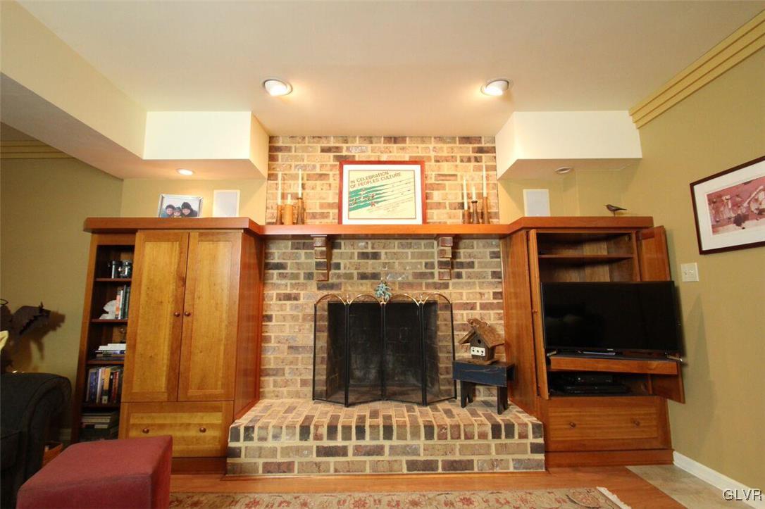 3238 Reeve Drive West Bethlehem, PA 18020 - Photo 6 of 28 Gallery Image 6