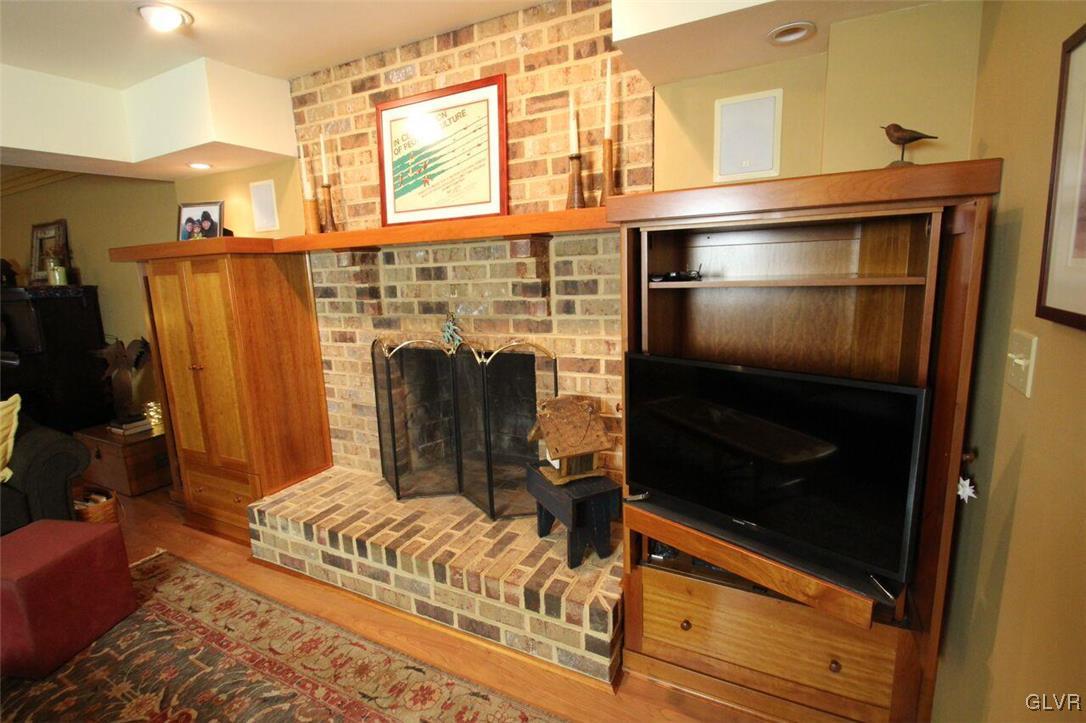 3238 Reeve Drive West Bethlehem, PA 18020 - Photo 8 of 28 Gallery Image 8