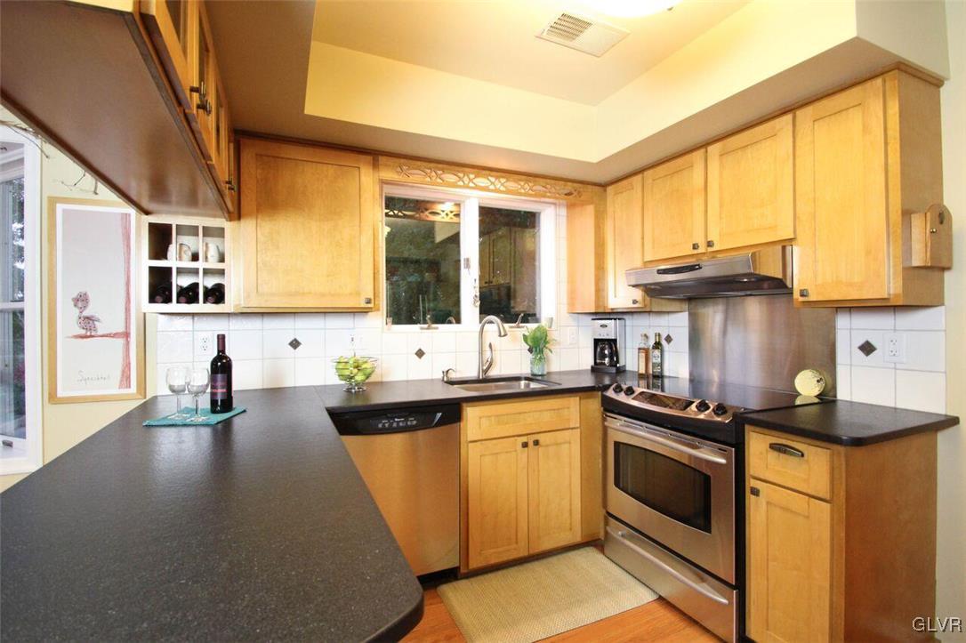 3238 Reeve Drive West Bethlehem, PA 18020 - Photo 10 of 28 Gallery Image 10