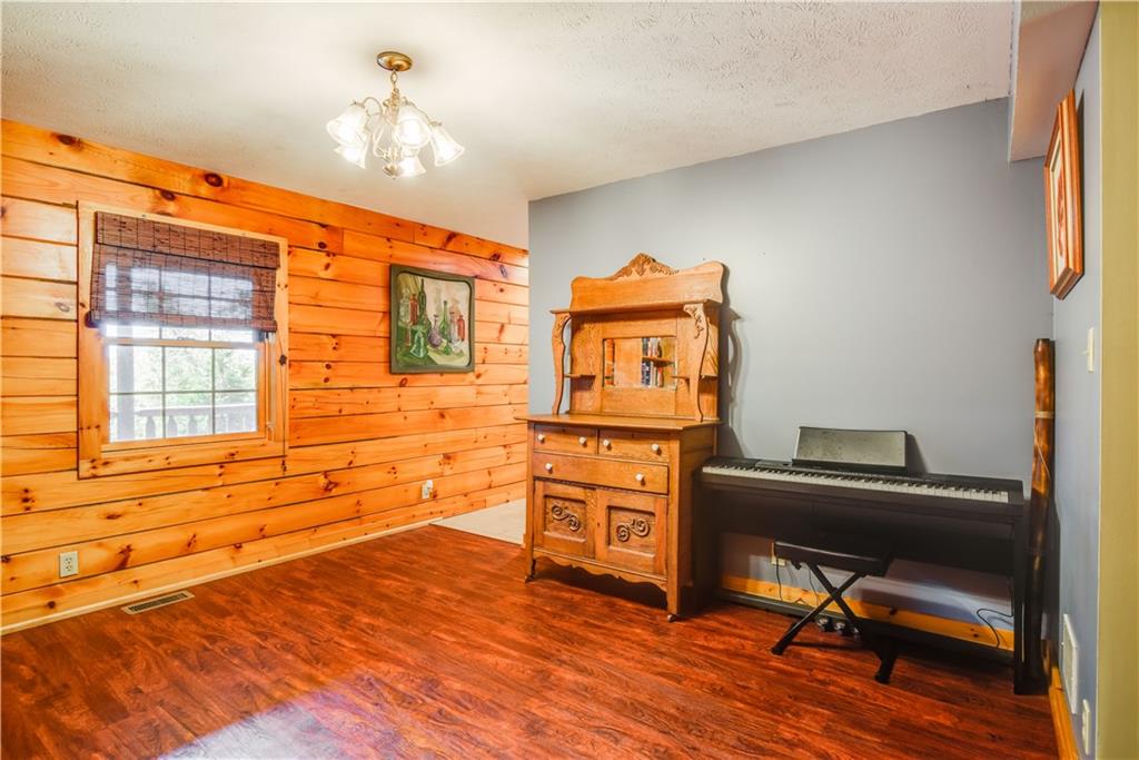 159 Spring Run Road Butler, PA 16001 - Photo 9 of 25 Gallery Image 9