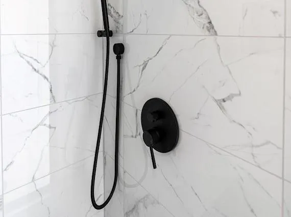 $420,000 | 1225 Northeast Kenwood Drive, Lee's Summit, MO 64064