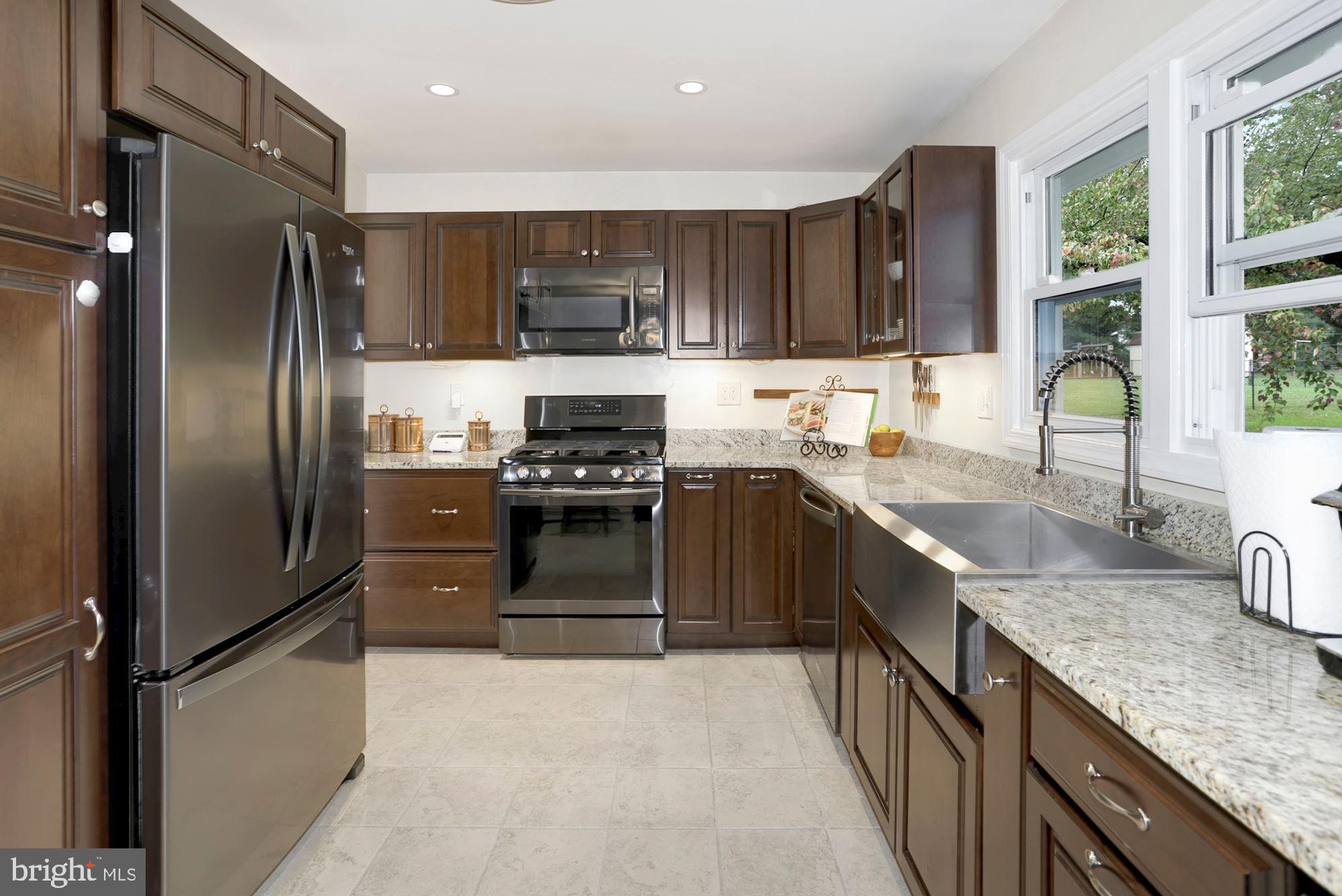 15429 Thompson Road Silver Spring, MD 20905 - Photo 11 of 30