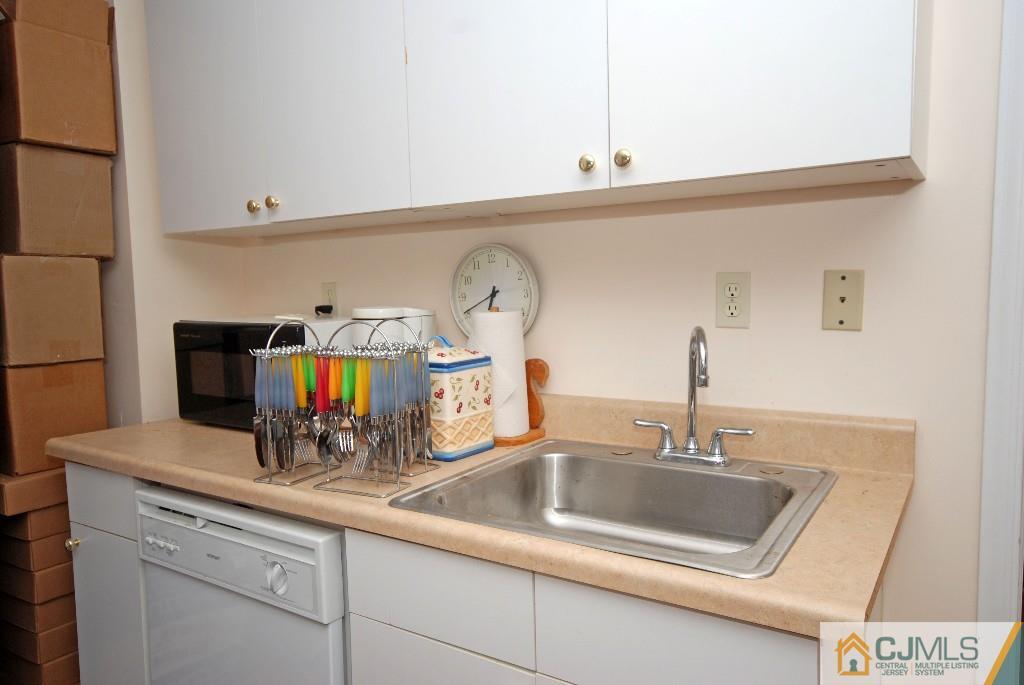 72 Petty Road Cranbury, NJ 08512 - Photo 22 of 24 Gallery Image 22