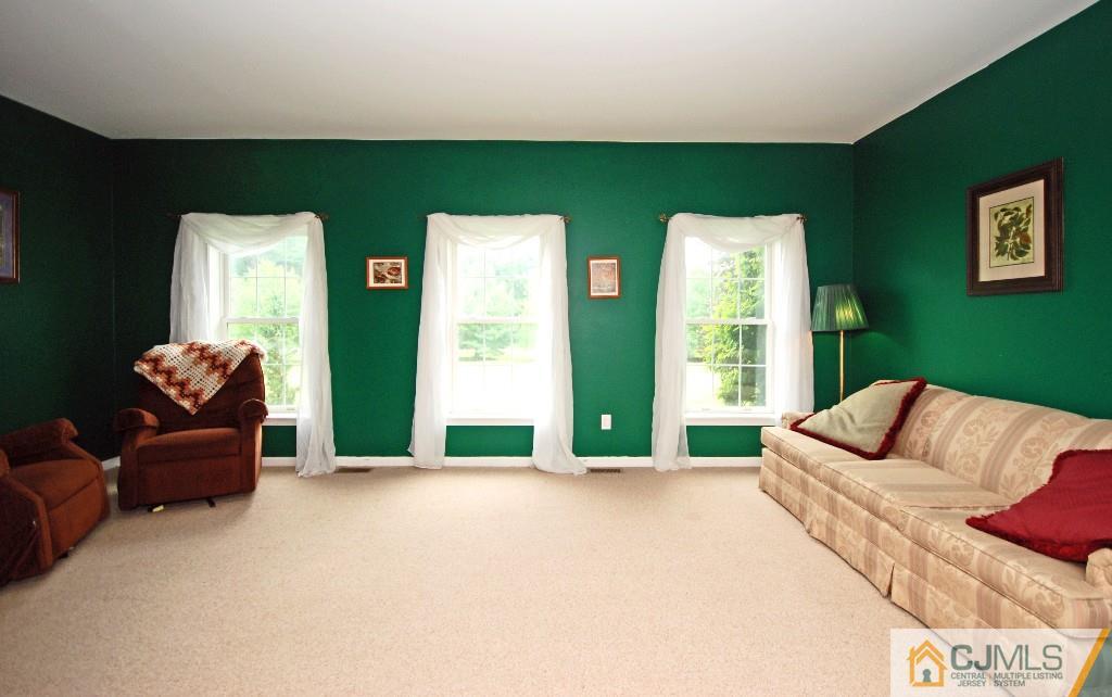 72 Petty Road Cranbury, NJ 08512 - Photo 4 of 24 Gallery Image 4
