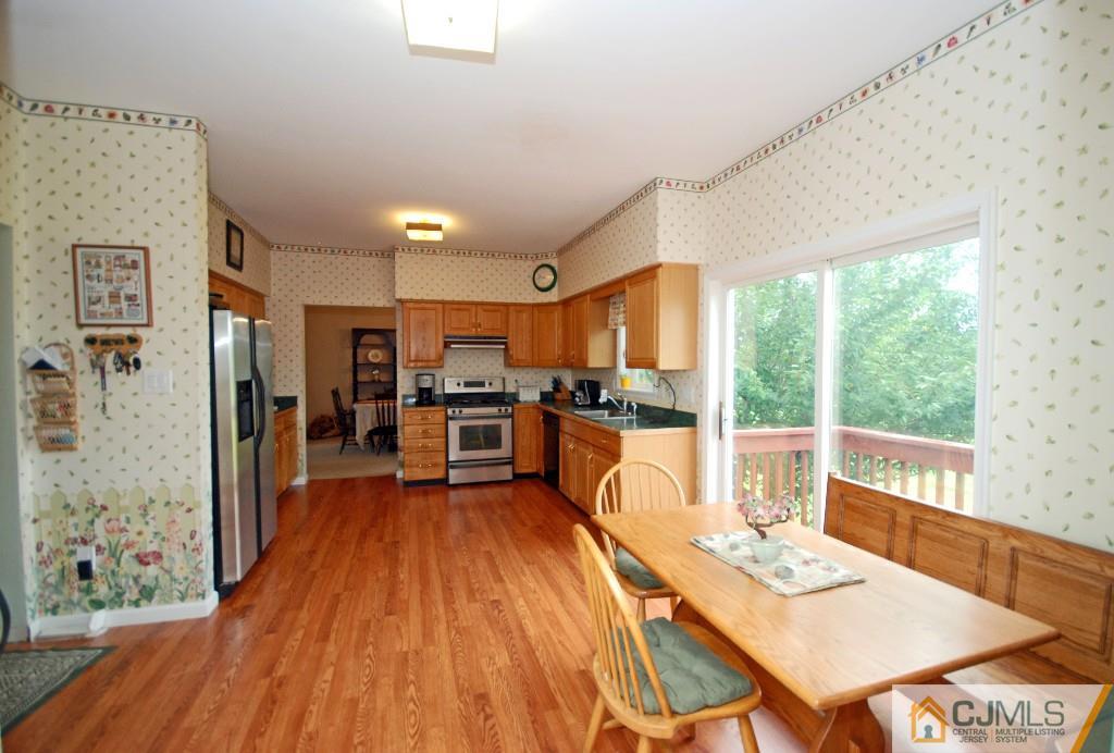 72 Petty Road Cranbury, NJ 08512 - Photo 6 of 24 Gallery Image 6