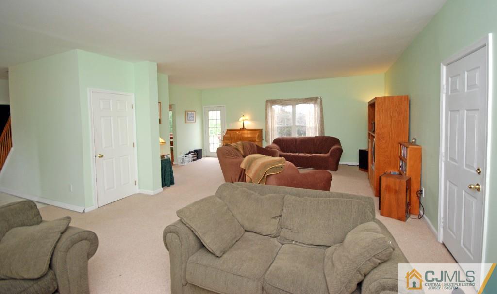 72 Petty Road Cranbury, NJ 08512 - Photo 10 of 24 Gallery Image 10