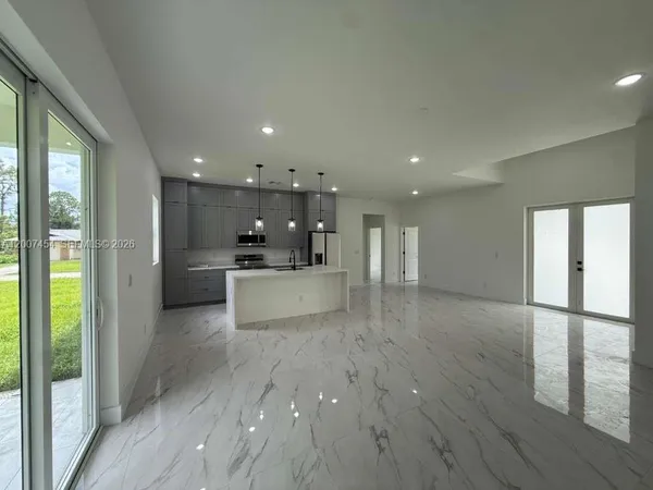 $2,400 | 723 Epps Brown Street East, Unit 723, Lehigh Acres, FL 33974
