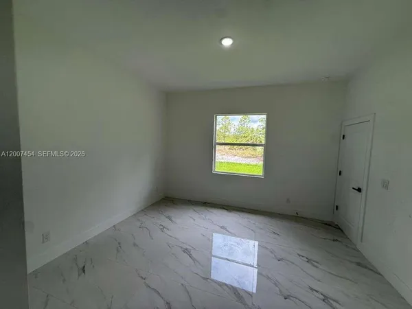 $2,400 | 723 Epps Brown Street East, Unit 723, Lehigh Acres, FL 33974
