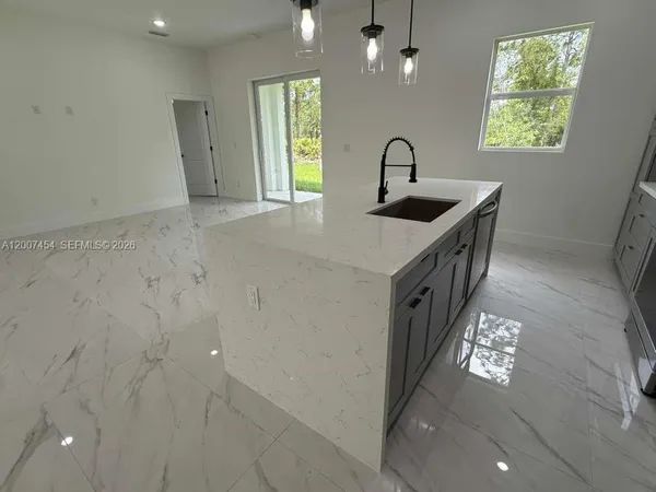 $2,400 | 723 Epps Brown Street East, Unit 723, Lehigh Acres, FL 33974