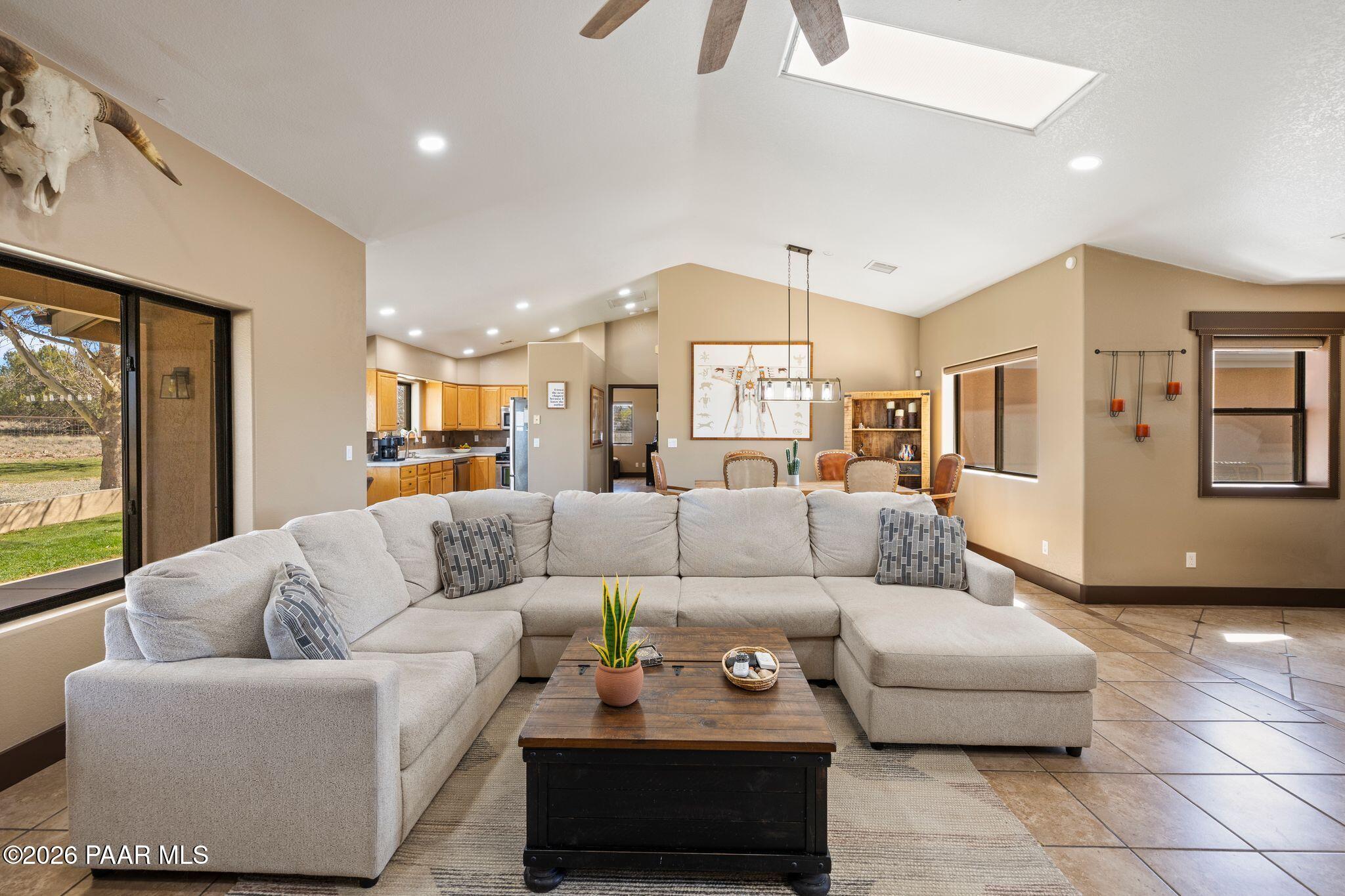 650 East Rimrock Road Paulden, AZ 86334 - Photo 18 of 108 055-Living Room