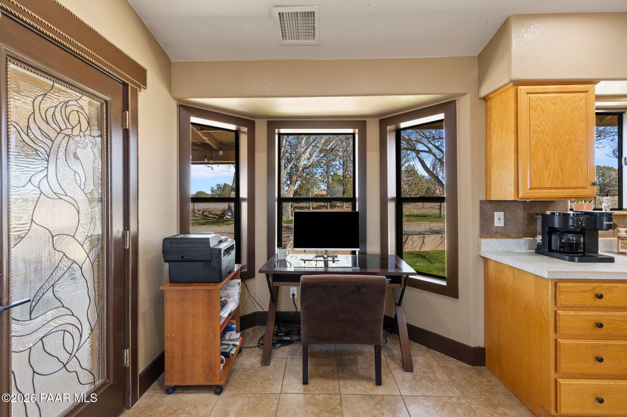 650 East Rimrock Road Paulden, AZ 86334 - Photo 24 of 108 085-Nook