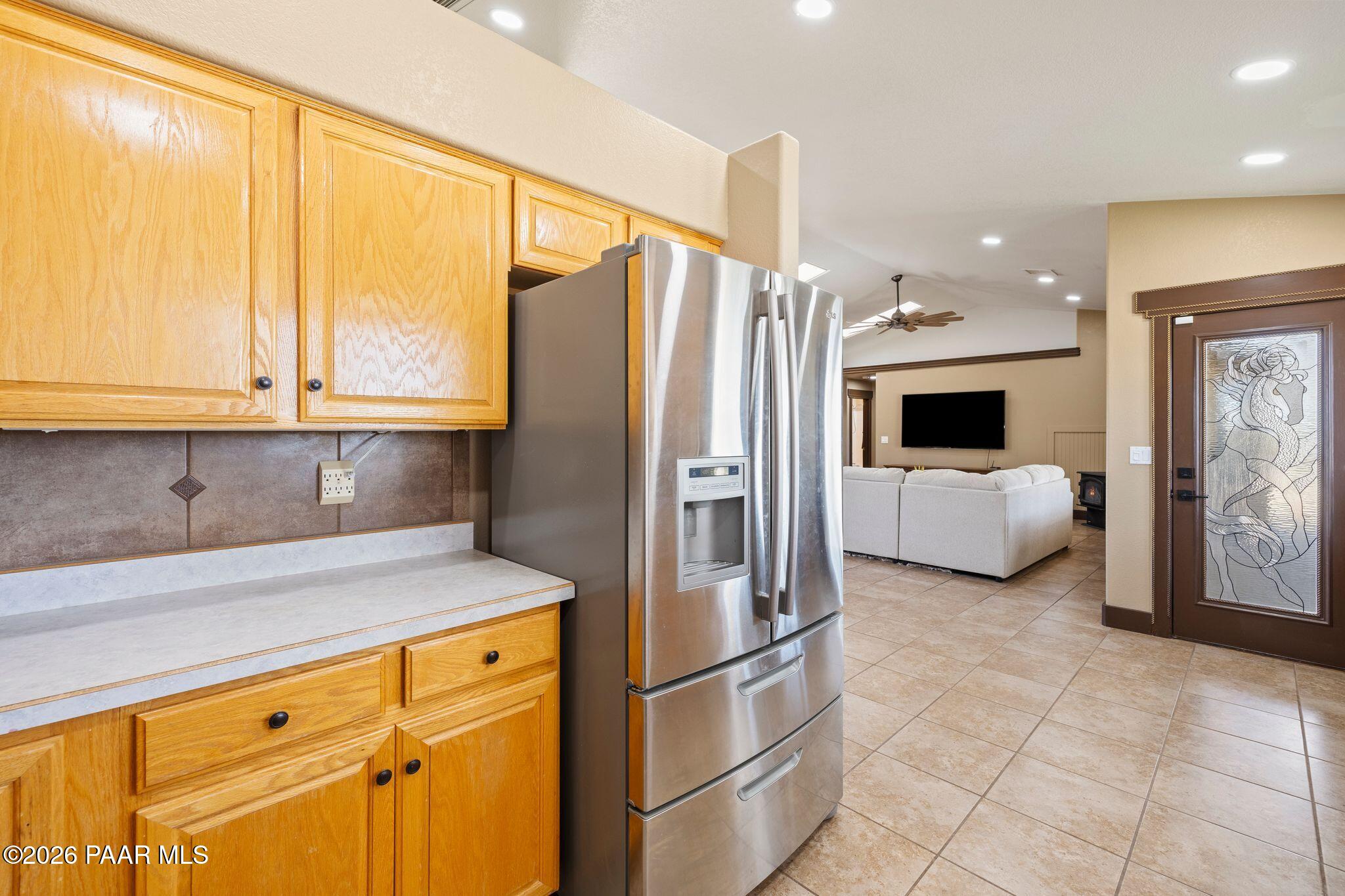 650 East Rimrock Road Paulden, AZ 86334 - Photo 28 of 108 105-Kitchen