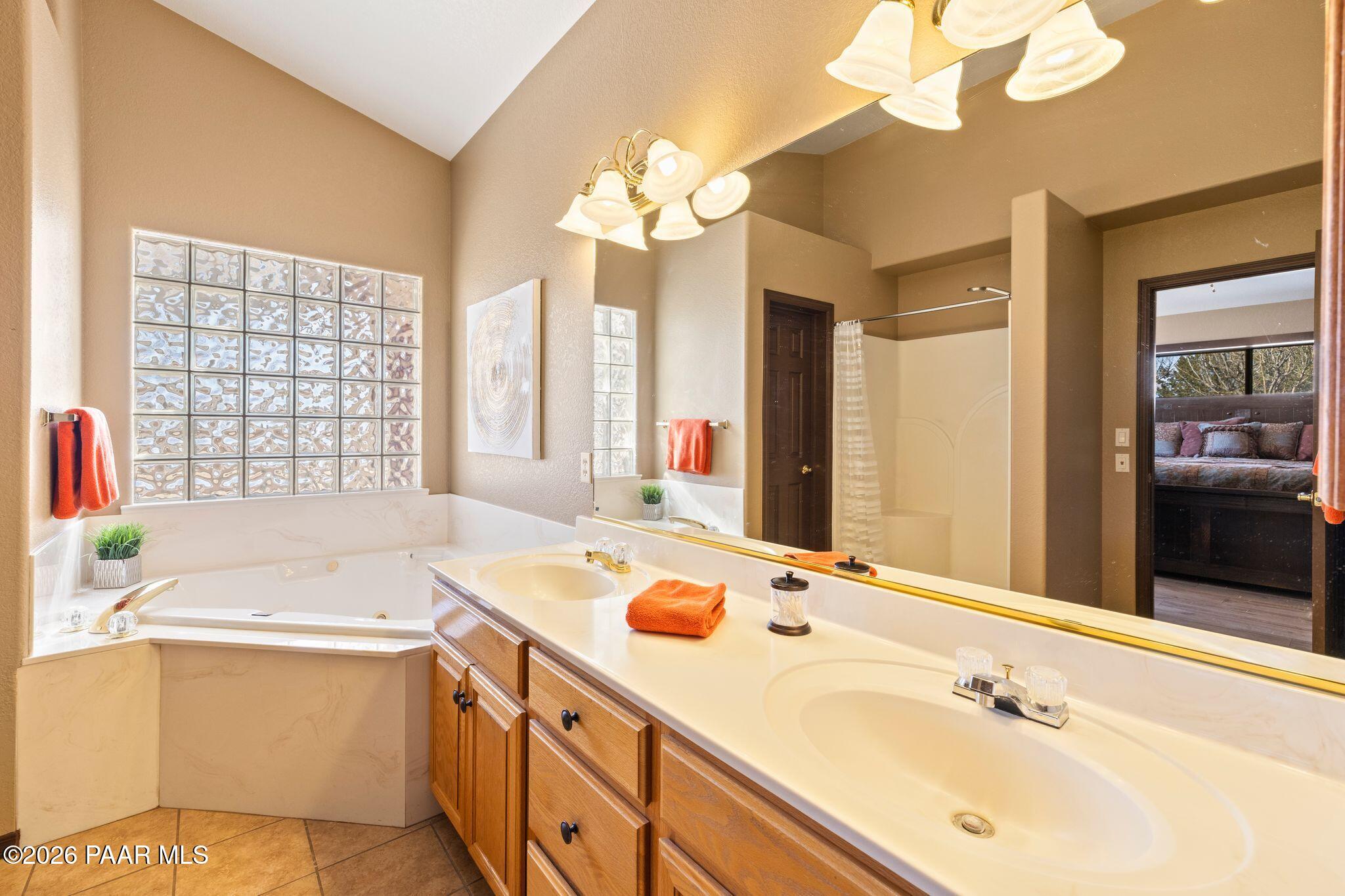 650 East Rimrock Road Paulden, AZ 86334 - Photo 33 of 108 150-Primary Bathroom