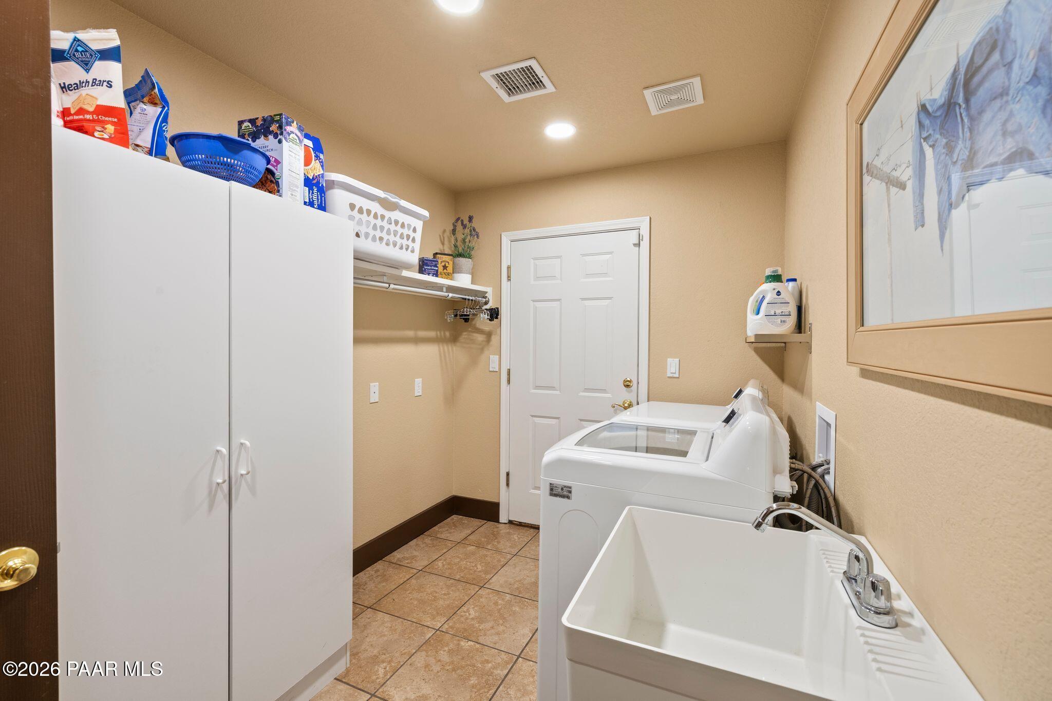 650 East Rimrock Road Paulden, AZ 86334 - Photo 45 of 108 110-Laundry