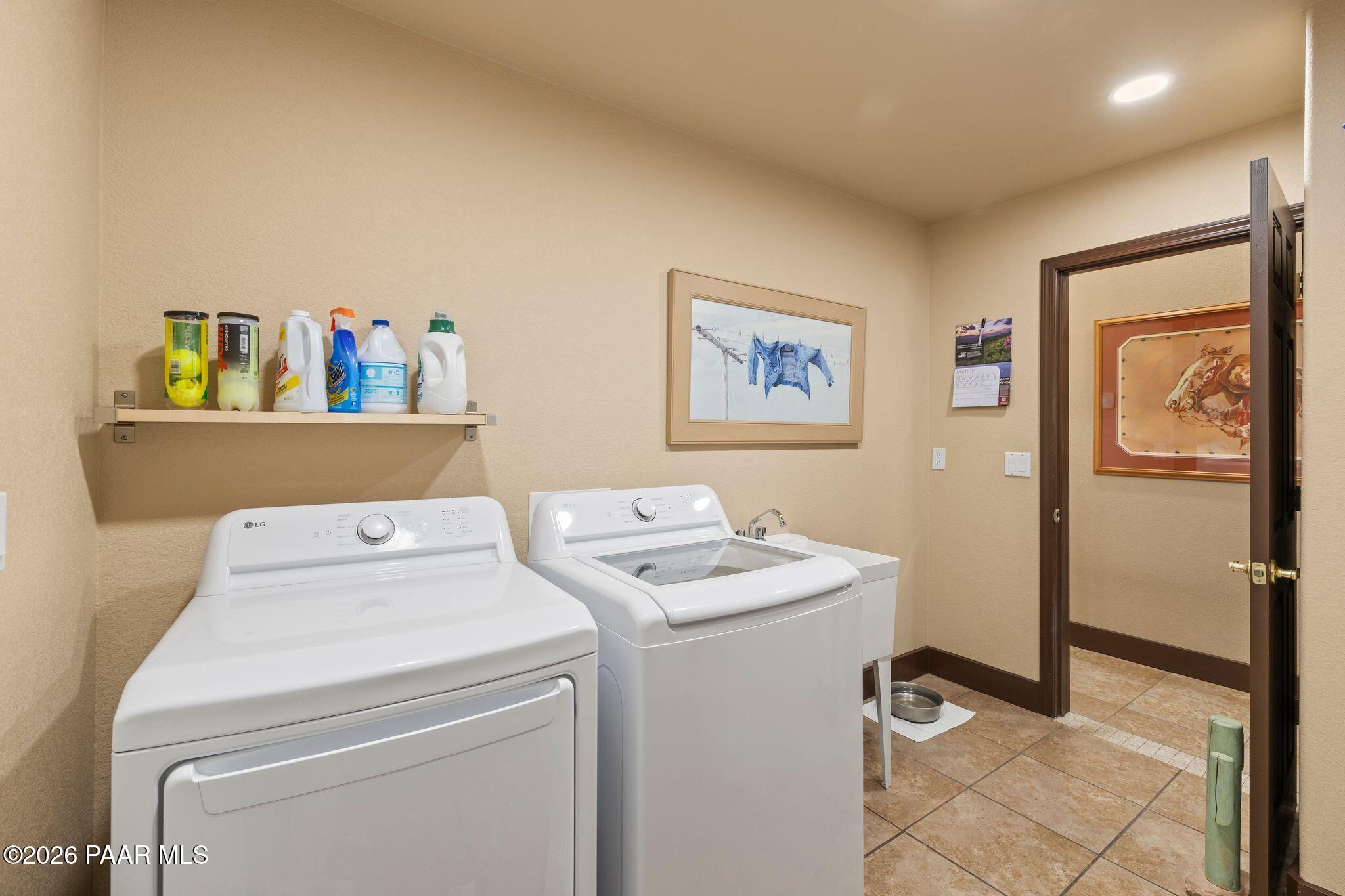 650 East Rimrock Road Paulden, AZ 86334 - Photo 46 of 108 115-Laundry