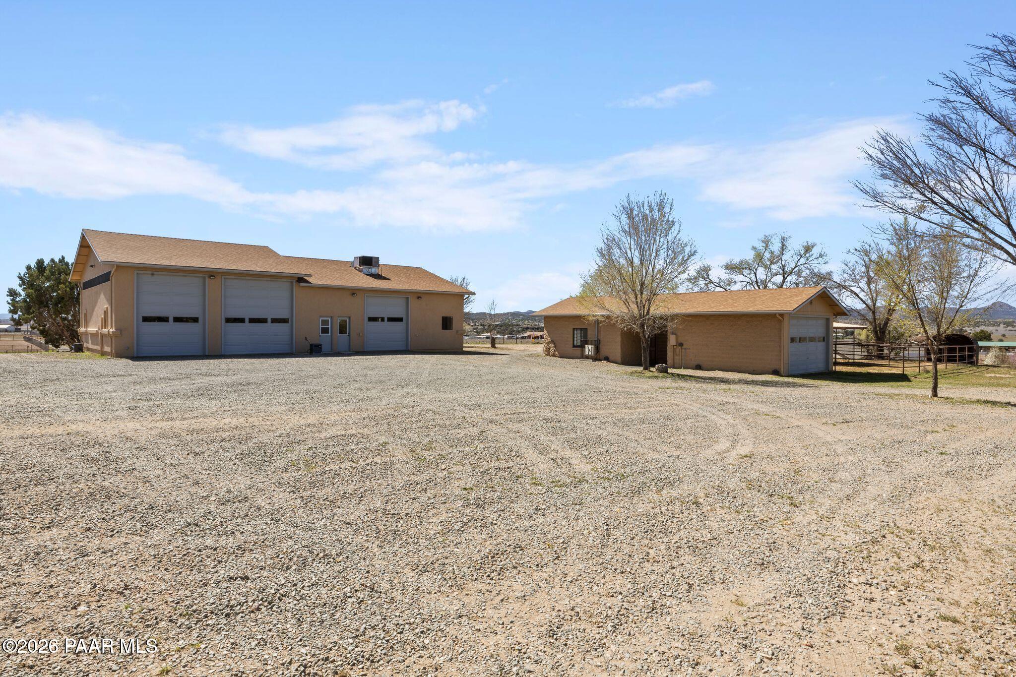 650 East Rimrock Road Paulden, AZ 86334 - Photo 55 of 108 236-Garage