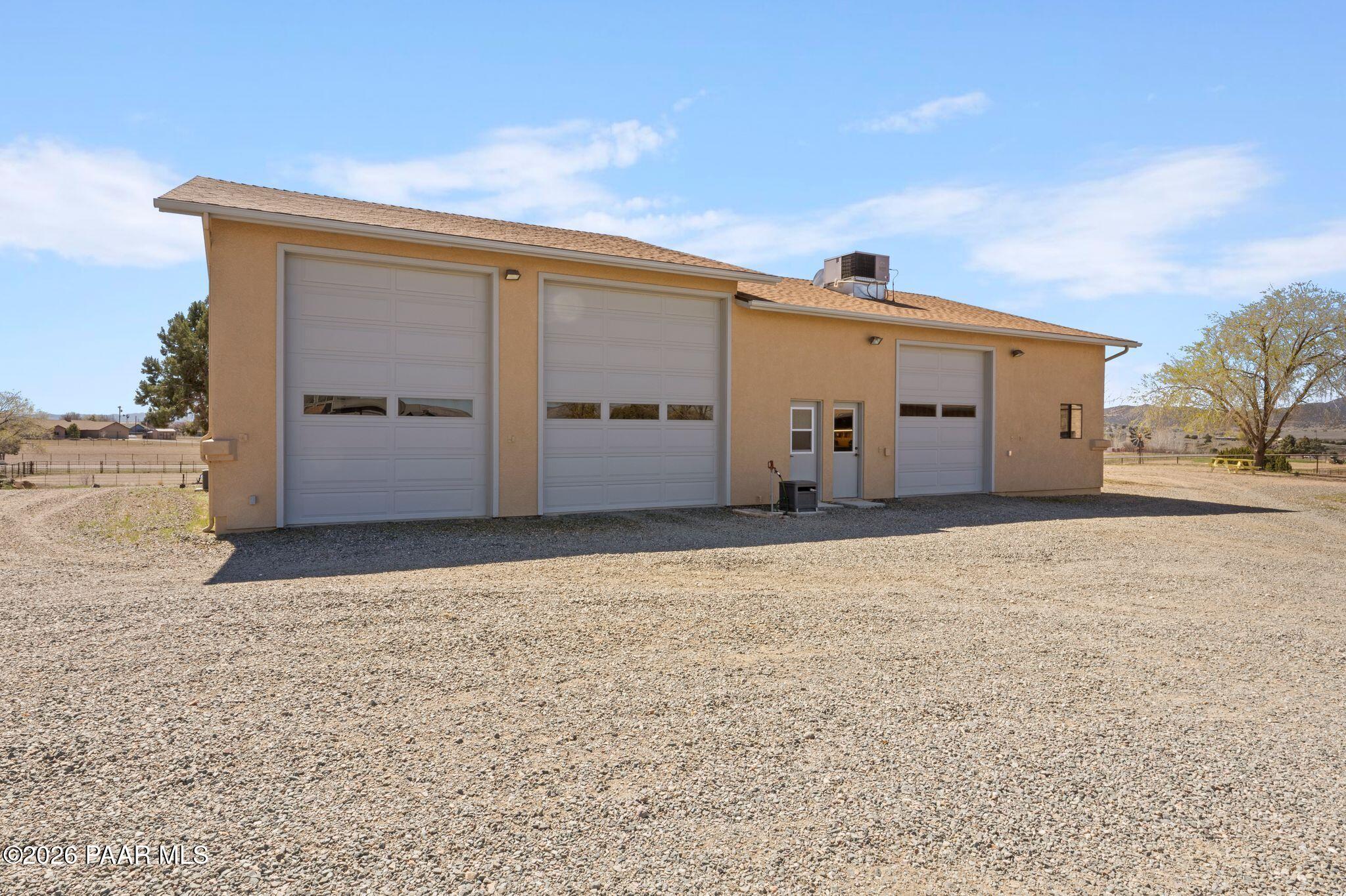 650 East Rimrock Road Paulden, AZ 86334 - Photo 58 of 108 241-Garage